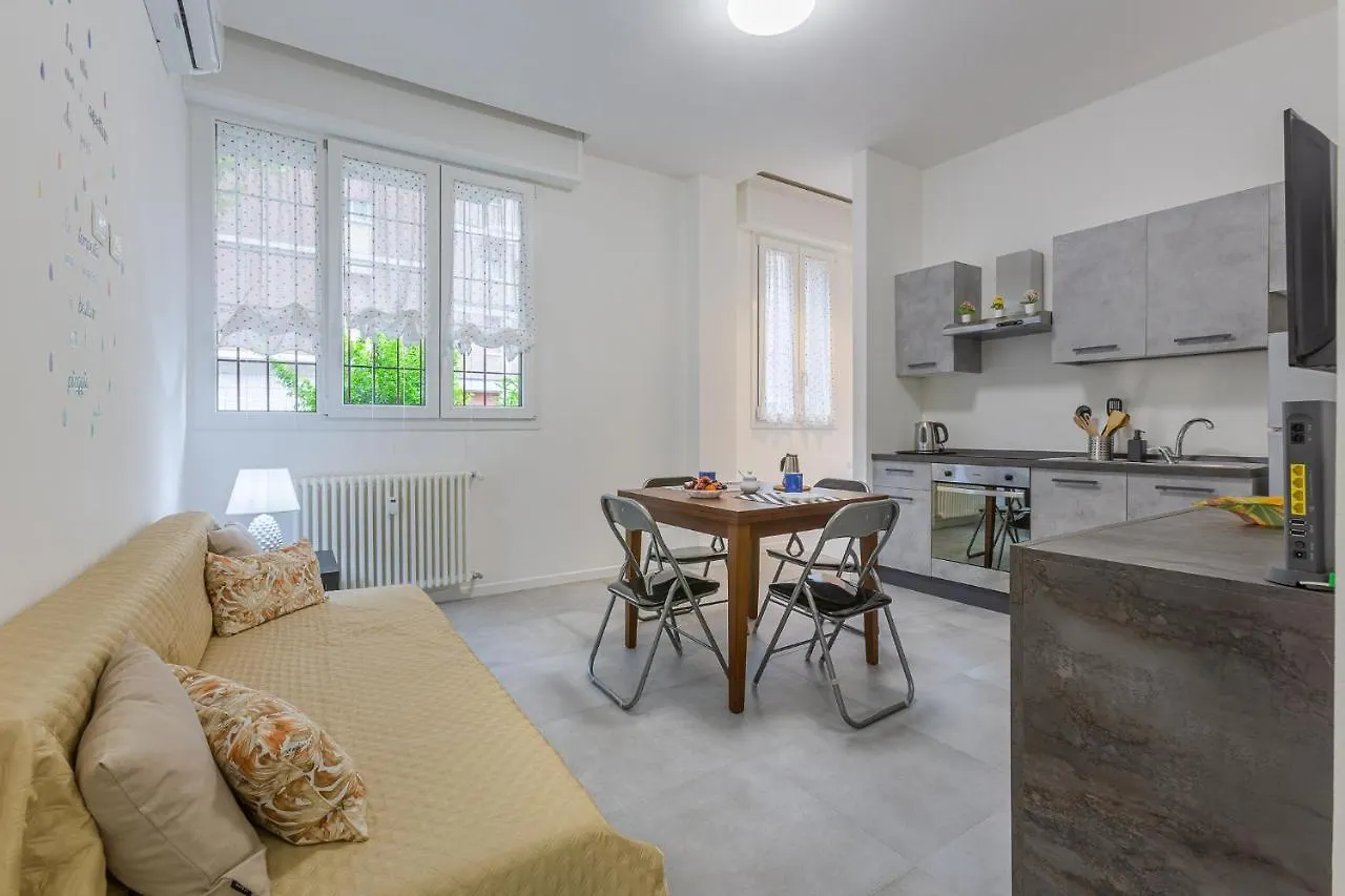 Borgo Panigale Viola Apartment Bologna 0*,